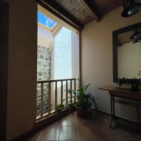 La Guarida De La Lleira Inn *