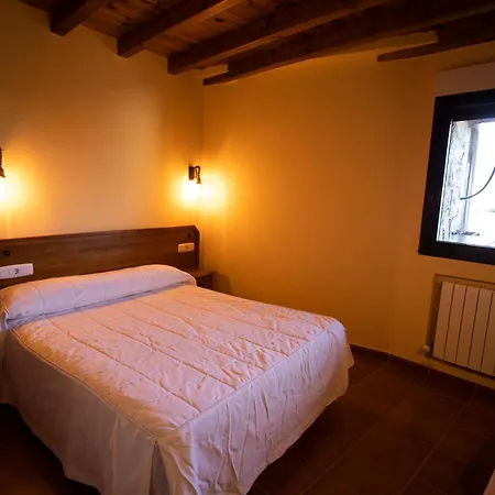 La Guarida De La Lleira Inn