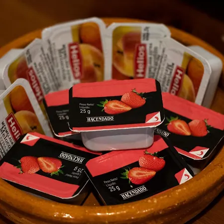 La Guarida De La Lleira Inn