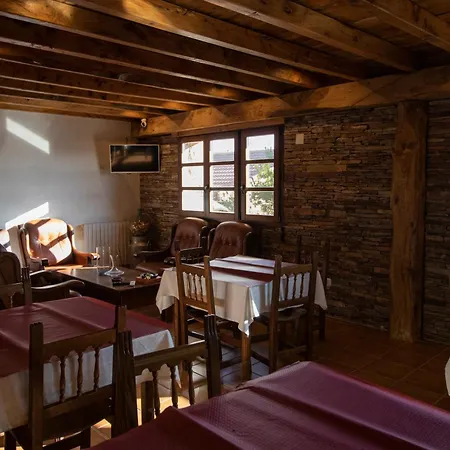Inn La Guarida De La Lleira Ferreras de Arriba
